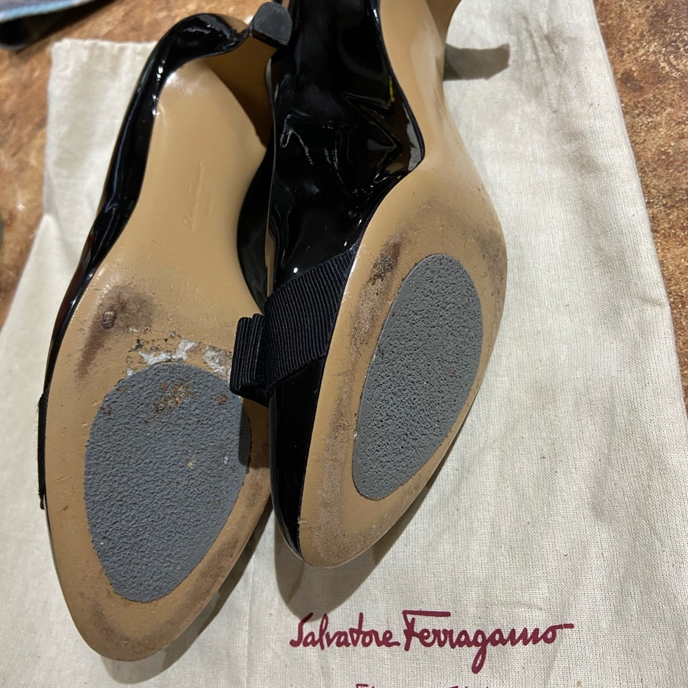 Italian Salvatore Ferragamo. - Picture 3 of 5